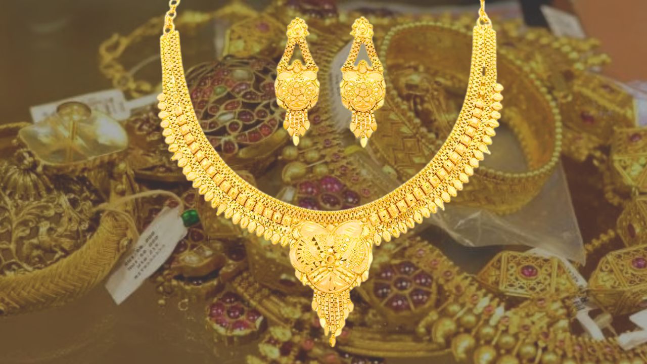 Gold Price fall after a while know todays price