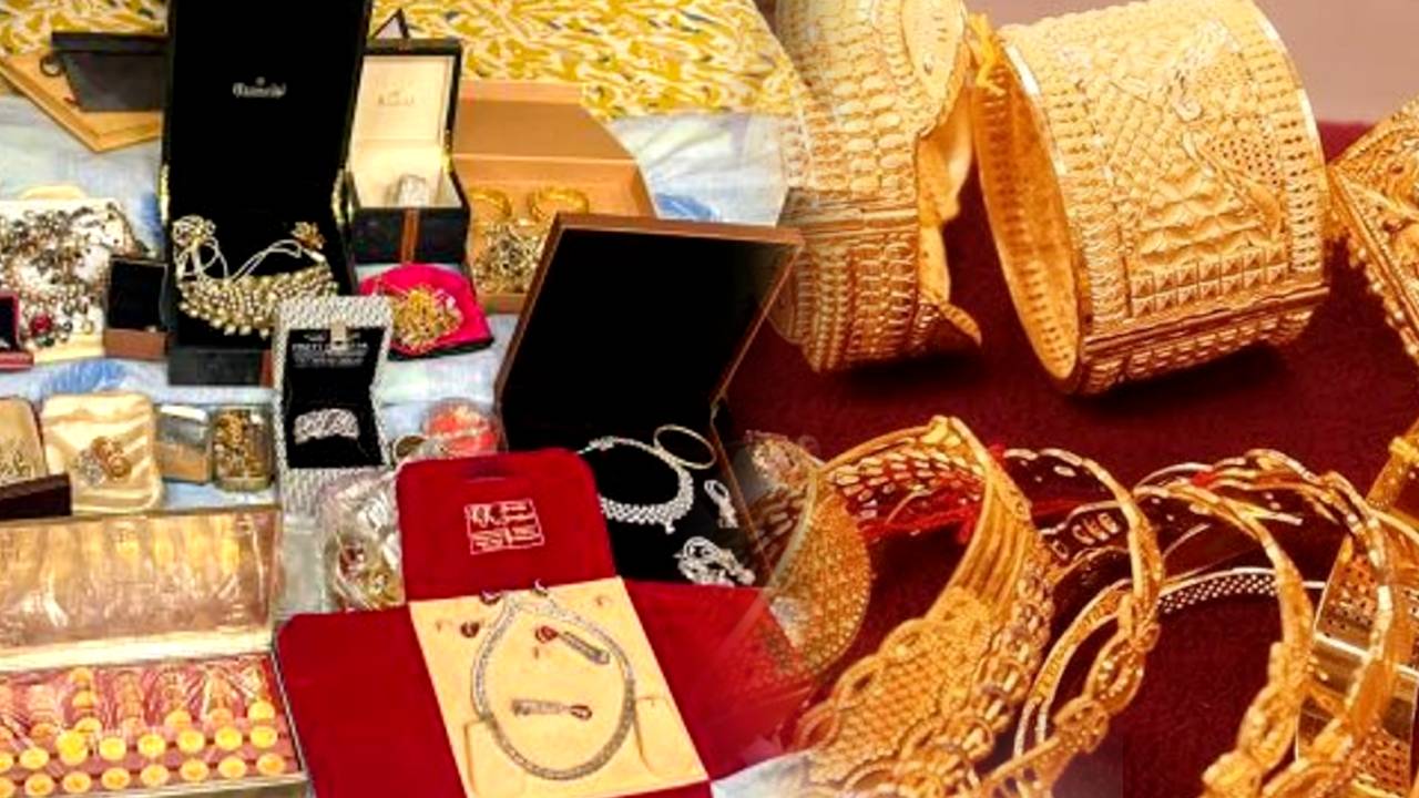 Shantipur the shop owner himself committed the thef reason was shocking