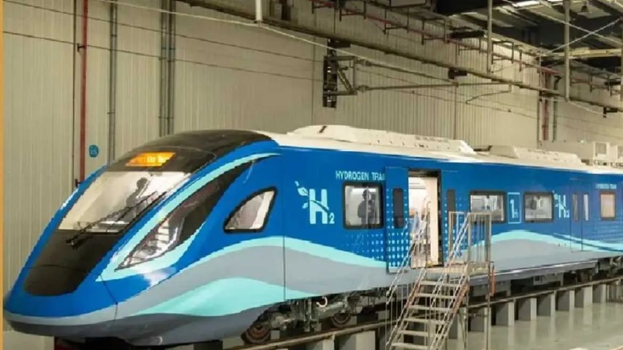 When will Indian railways launch hydrogen train 