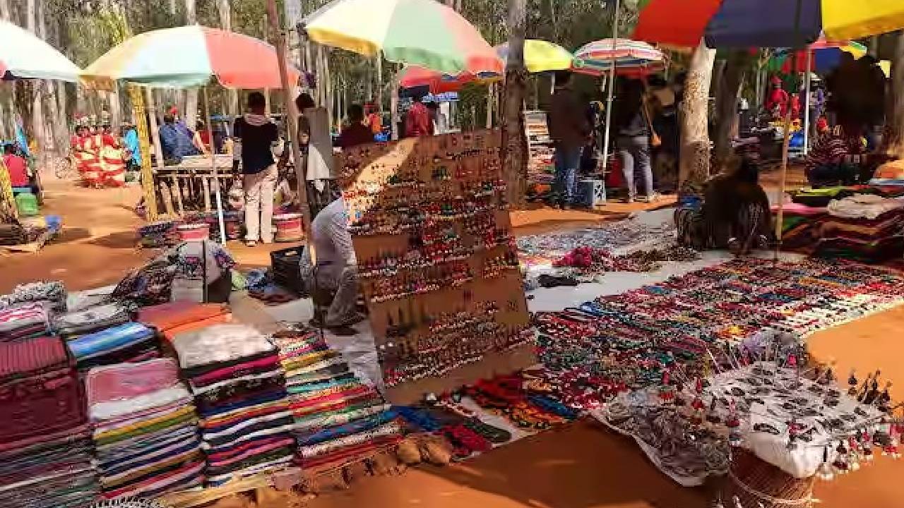 Future of Sonajhuri hat in question amid the legal complications.