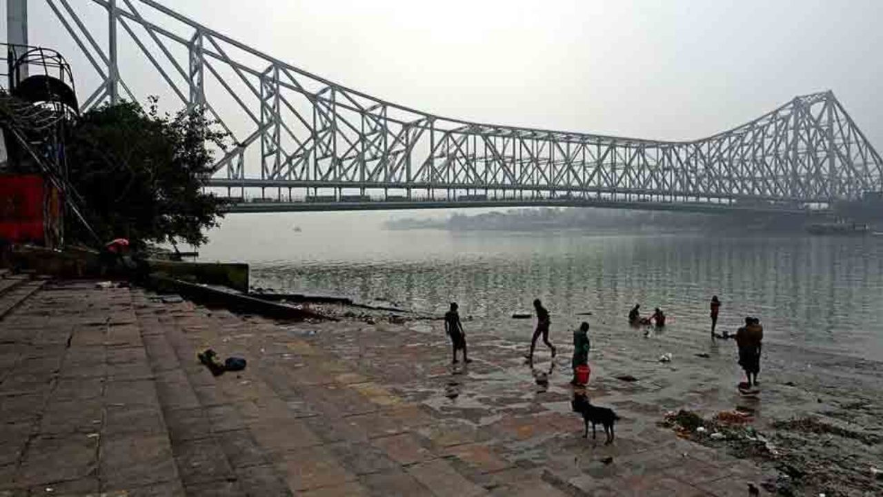 Ahiritola youth missing after falling into ganga in ferry crossing temporarily closed