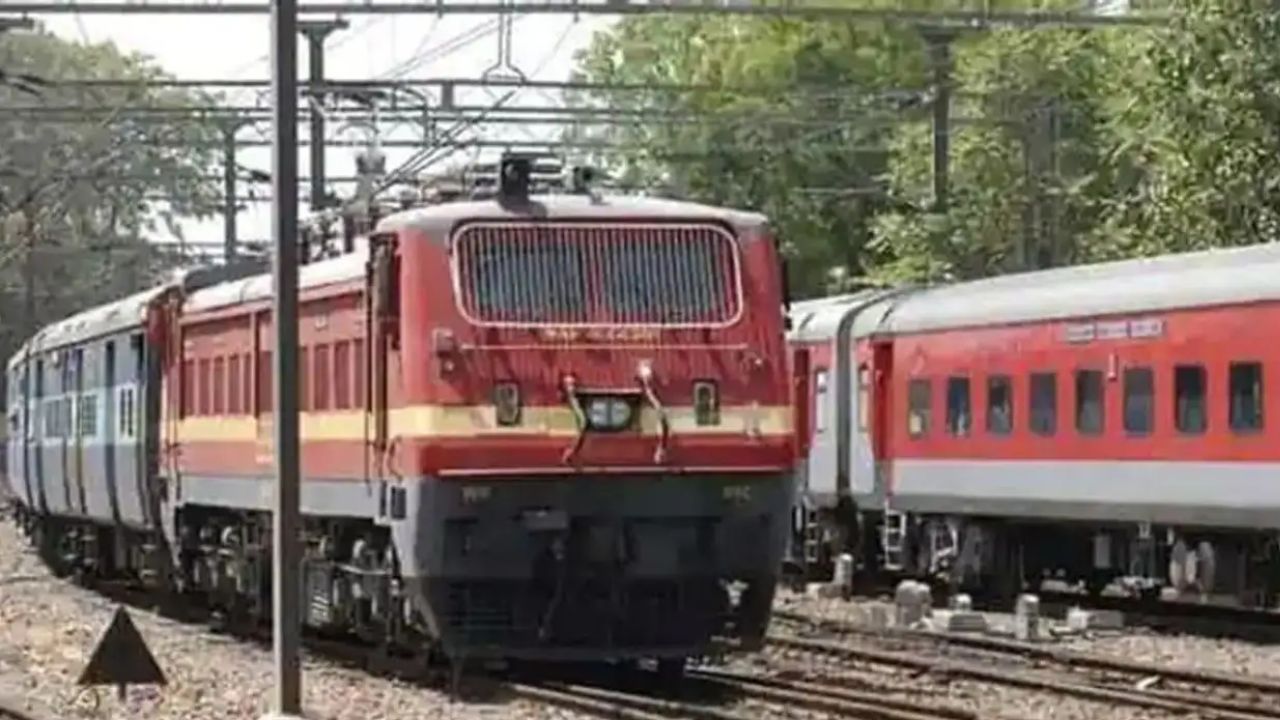 Indian Railways rule of auto upgradation 