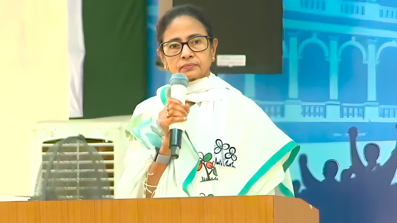 ফের মাস্টারস্ট্রোক মমতার! ১০ লক্ষ টাকা ও ২ টি ফ্ল্যাটের ঘোষণা, কারা পাবেন জানুন