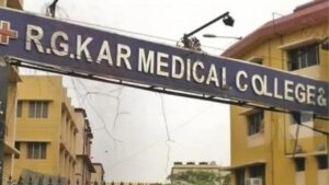 RG Kar Hospital causes uproar over patient's death due to lack of stretcher