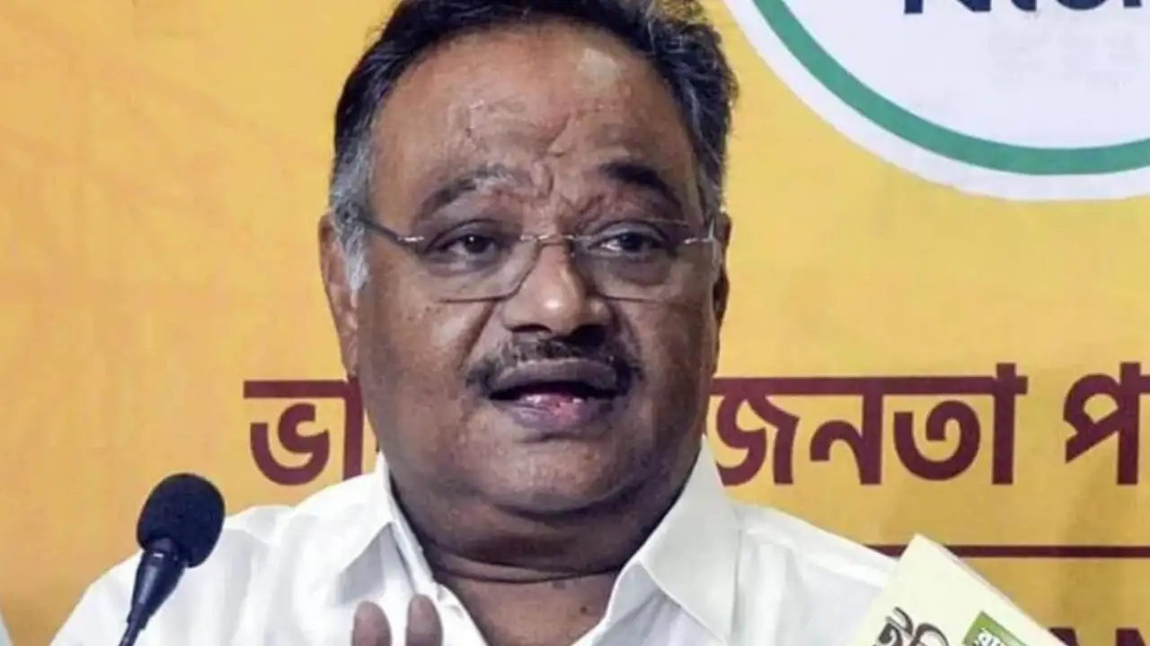 ‘আর জি করের ঘটনার পরও শিক্ষা হয়নি’, শান্তিনিকেতনের ধর্ষণের ঘটনায় সরব শমীক ভট্টাচার্য