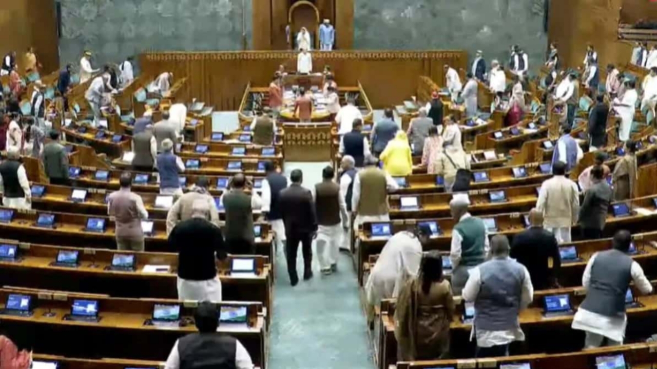 আসন পুনর্বিন্যাসে কি বদলে যাবে শক্তির সমীকরণ? কিছু রাজ্য বঞ্চিত হওয়ার আশঙ্কায় তুমুল বিতর্ক