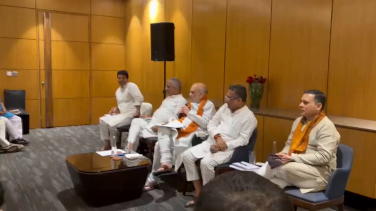 প্রথম দফার আগেই বড় পদক্ষেপ, ১৪২ আসন ঘিরে রাতভর বৈঠকে অমিত শাহ