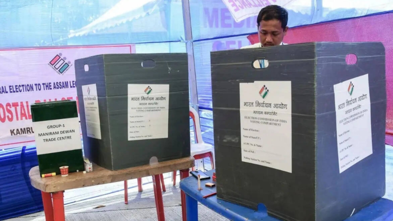 ঘাটালে রহস্য! বুথে পৌঁছে জানা গেল, আগেই পড়েছে ভোট, ঘটনায় এলাকা জুড়ে চাঞ্চল্য