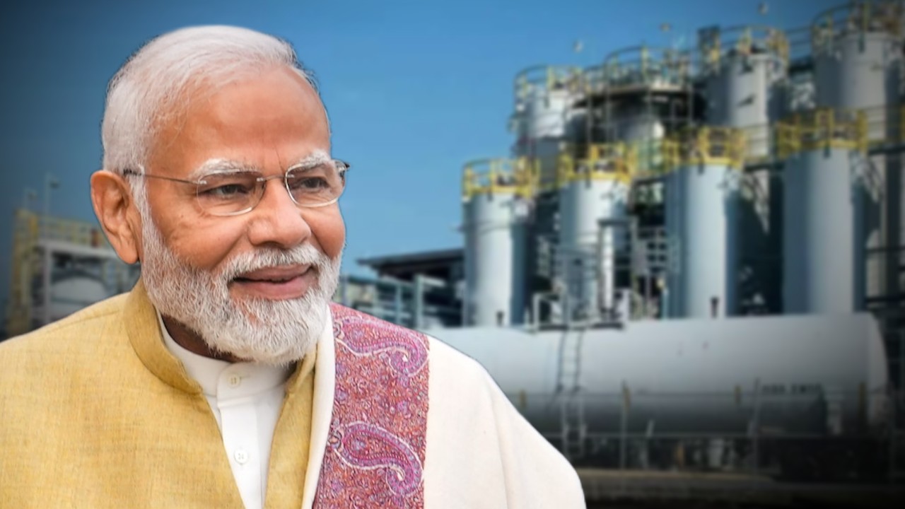 যুদ্ধের আবহে বড় সিদ্ধান্ত! পেট্রোকেমিক্যাল পণ্যে শুল্ক প্রত্যাহার কেন্দ্রের