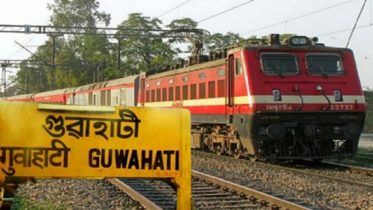 ভোটমুখী অসমের জন্য দুটি স্পেশ্যাল ট্রেন, কখন ছাড়বে, কোন স্টেশনে থামবে? দেখে নিন টাইমটেবিল