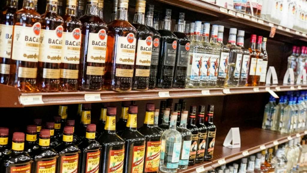 ভোটের আগেই হয়ে গেল ঘোষণা, রাজ্যে কবে কোথায় বন্ধ থাকবে মদের দোকান? জেনে রাখুন