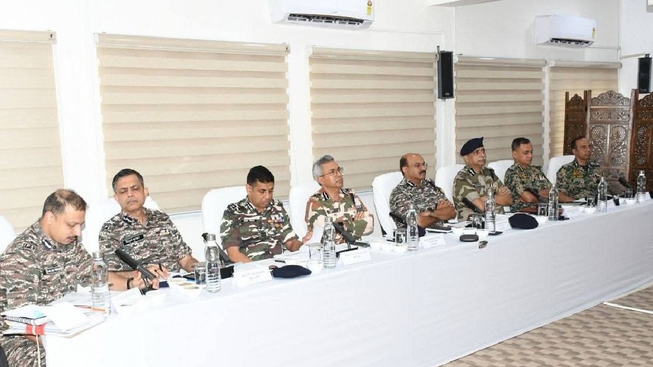 ভোটে নিরাপত্তা নিয়ে কলকাতায় গুরুত্বপূর্ণ বৈঠক! উপস্থিত দেশের সকল আধাসেনা বাহিনীর প্রধান