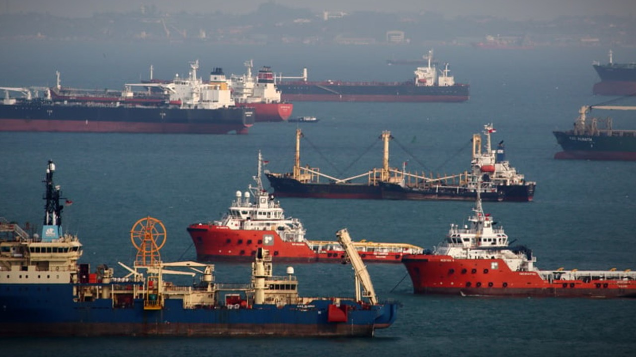 হরমুজের পর এবার এই প্রণালীতে টোল বুথ বসানো নিয়ে চর্চা! কতটা প্রভাবিত হবে ভারত?