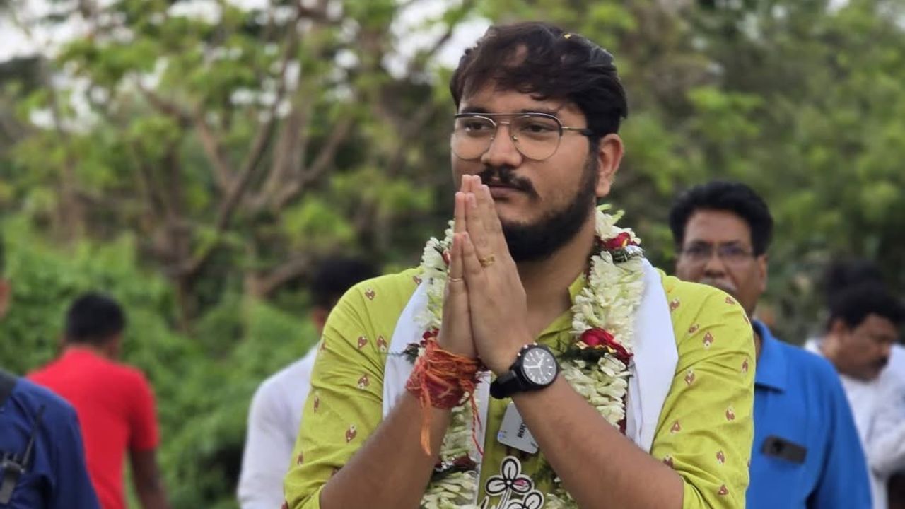 চুঁচুড়ার মানুষের জন্য কোন পদক্ষেপ নিচ্ছেন দেবাংশু ?