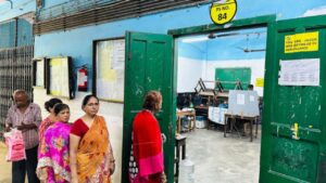 Electricity service not available in 100 booths in Kolkata.