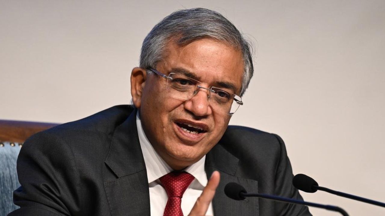 ইতিমধ্যেই চিহ্নিত হয়েছে ১১ হাজারের বেশি পোস্ট, সমাজমাধ্যমে নজর রাখতে কড়া হচ্ছে কমিশন