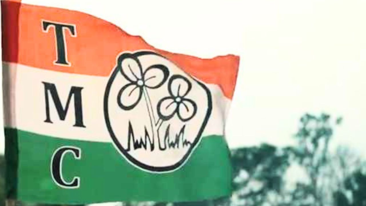 কালীঘাটে চাঞ্চল্য, তৃণমূল নেতার বাড়ি ঘিরে ফেলল কেন্দ্রীয় বাহিনী, চলছে তল্লাশি