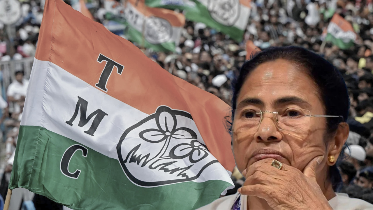 ‘তৃণমূলের খাবে, তৃণমূলের পরবে আর তৃণমূলের সঙ্গে বেইমানি’, প্রকাশ্যে ভোটারদের হুমকি শাসকদলের নেতার