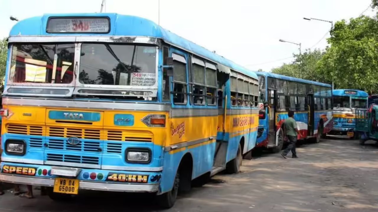ভোটের কাজে তুলে নেওয়া হচ্ছে বিপুল বাস! কতদিন দুর্ভোগ পোহাতে হবে নিত্যযাত্রীদের?
