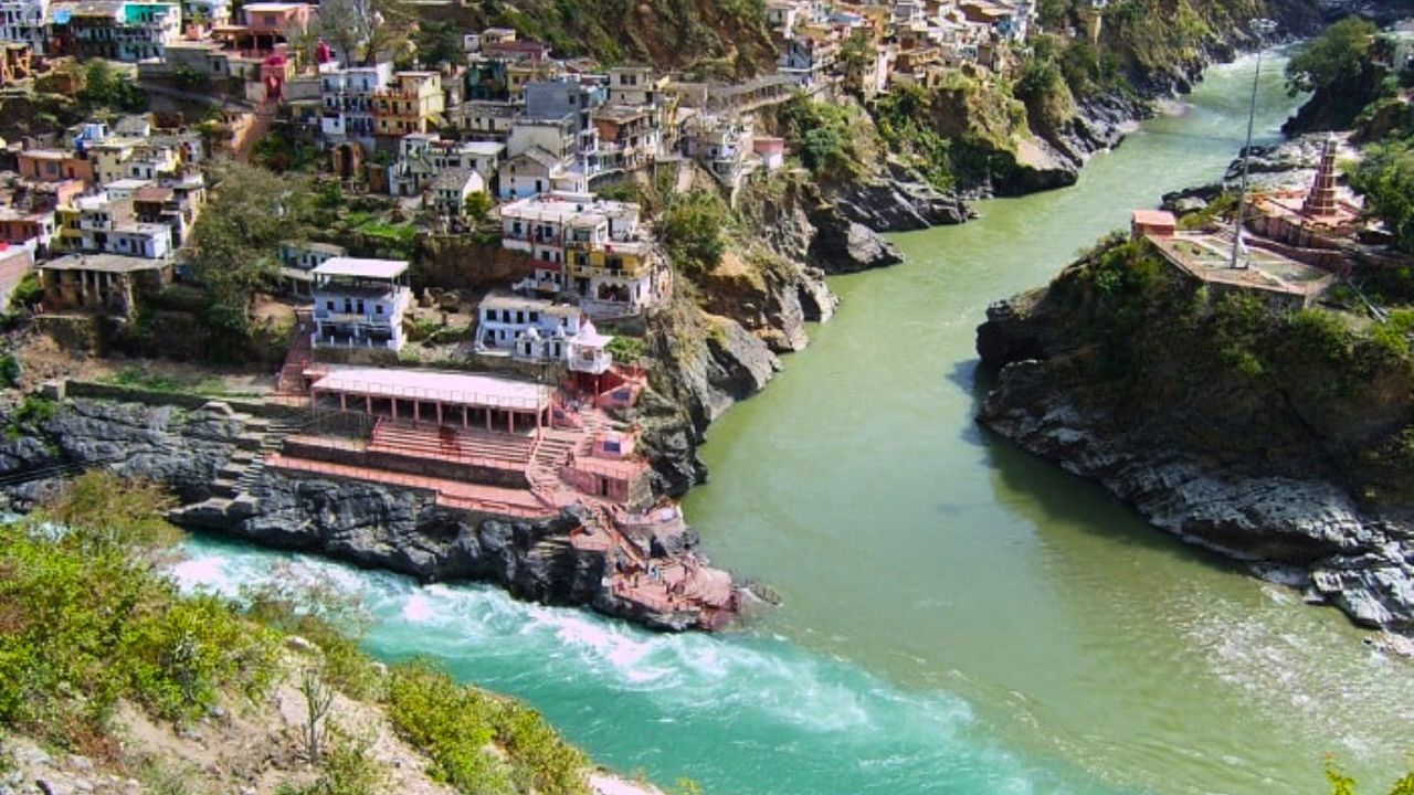 ১৩০০ বছরে নজিরবিহীন সঙ্কট, শুকিয়ে যাচ্ছে গঙ্গা