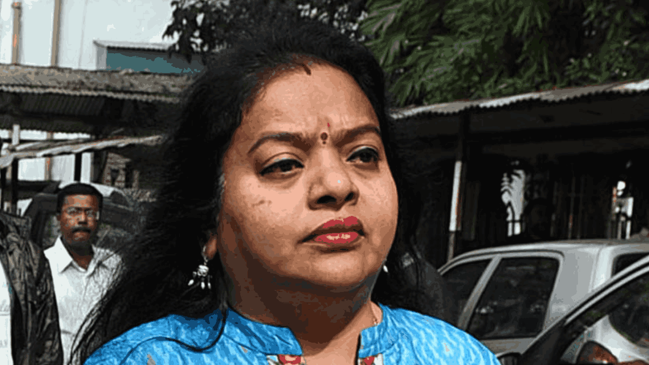 পর্ণশ্রী ঘটনায় পুলিশি নোটিশ এলাকার তৃণমূল প্রার্থী রত্না চট্টোপাধ্যায়কে