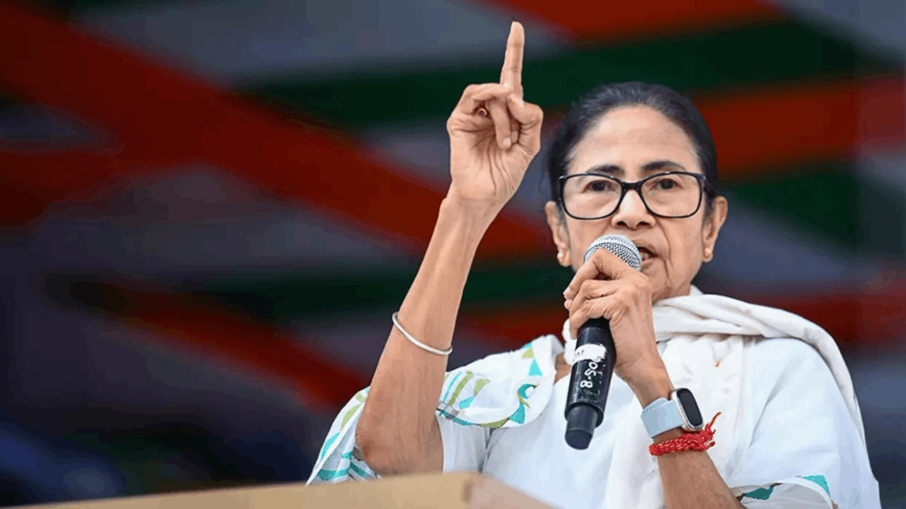 ‘আবার বিচার চাইব’ ভোটার তালিকা নিয়ে জনসাধারণকে আশ্বস্ত করলেন মমতা