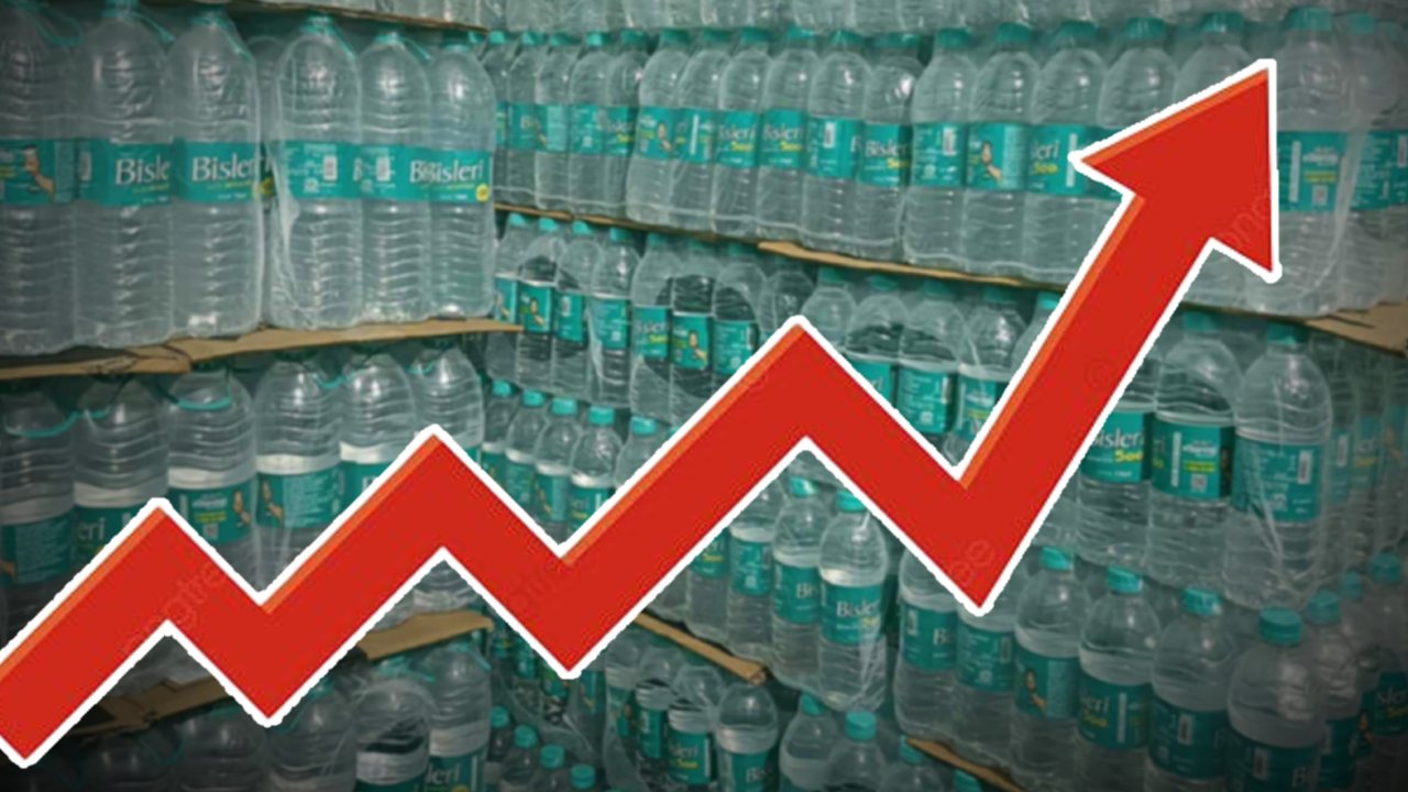যুদ্ধের আবহে ফের টান পড়বে পকেটে! লাফিয়ে বাড়ল প্যাকেজড পানীয় জলের দাম