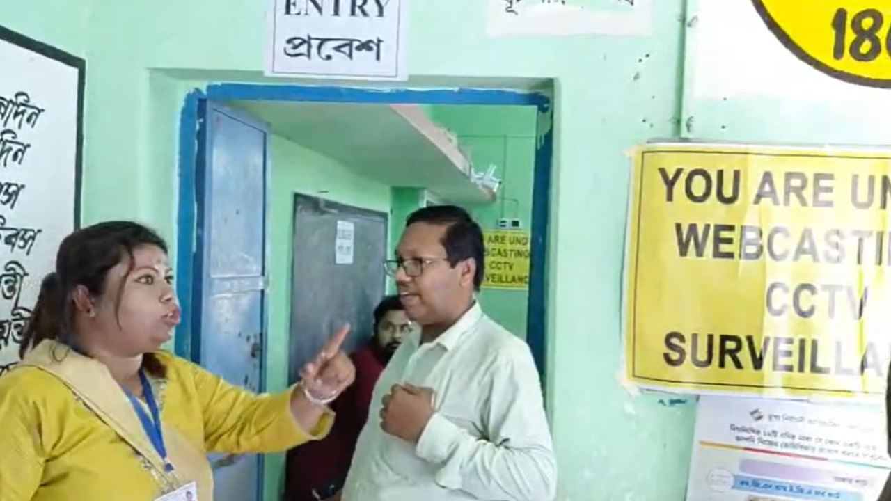 বুথে বিজেপি এজেন্টকে উধাও করে তার জায়গায় বসলেন তৃণমূল কর্মী, ধরা পড়তেই যা হল…