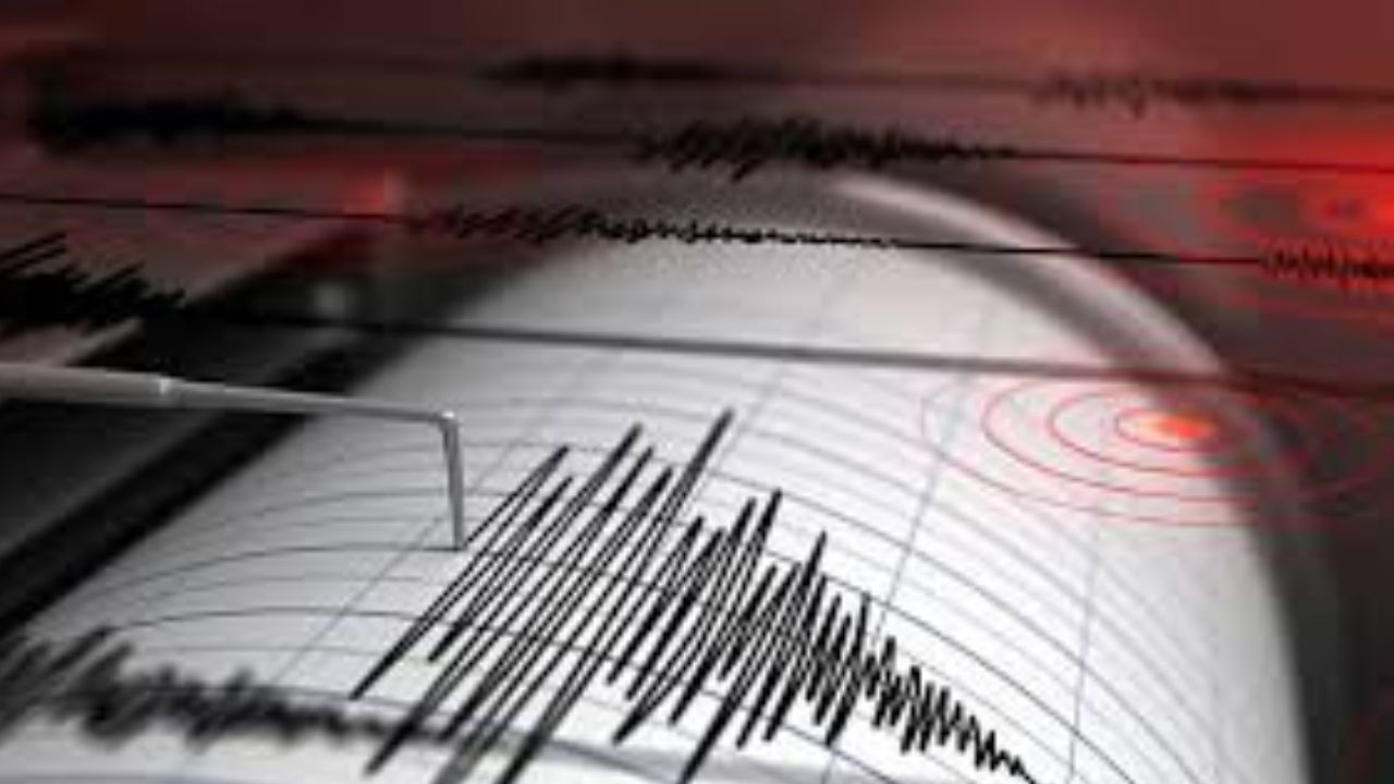 ভূমিকম্পে কাঁপল মণিপুর! প্রভাব পড়ল গুয়াহাটিতেও, আতঙ্কে ঘর ছাড়লেন বাসিন্দারা