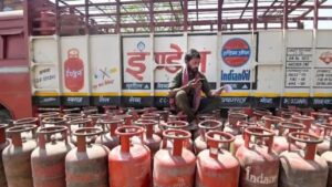 Lpg Cylinder big fluctuation in gas prices increase by 200 taka in one go