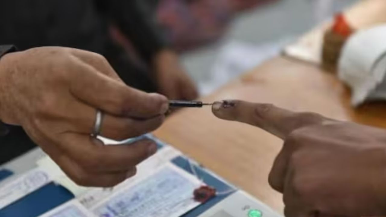 এক ফোনেই পৌঁছবে সাহায্য, অশান্তি রুখতে মুর্শিদাবাদে টোল ফ্রি নম্বর চালু