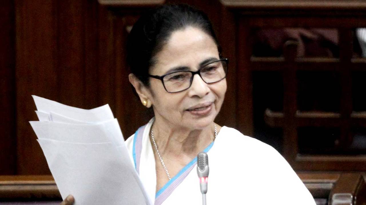 ‘বেকারভাতায় দেওয়া হবে ৩০০০’, এবার মুখ খুললেন মমতা, পাল্টা বললেন…