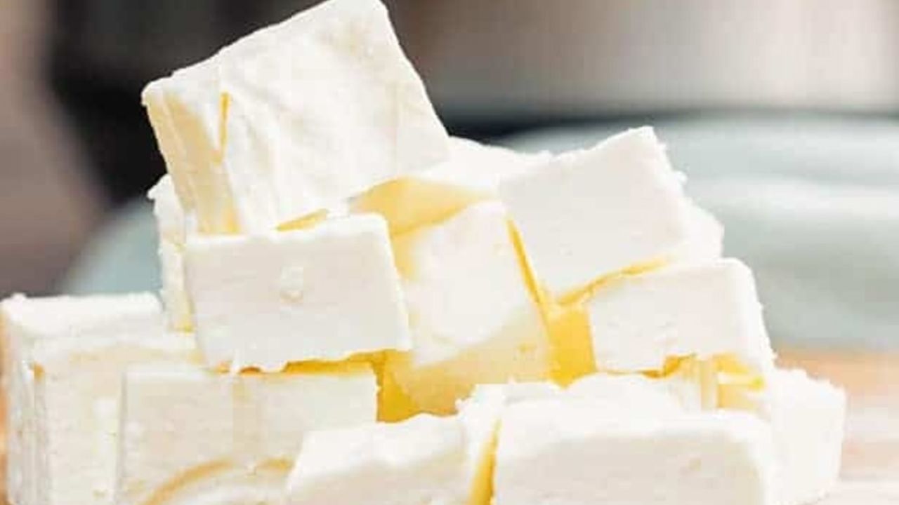 Difference between milk and analogue paneer