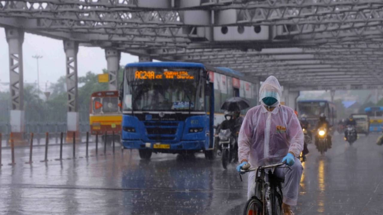 গরমের মাঝেই দক্ষিণবঙ্গে ঝড়-বৃষ্টির পূর্বাভাস, ‘সুখবর’ দিল আবহাওয়া দপ্তর