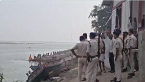 3 passengers dead in boat capsize in Patna; 5 others missing.