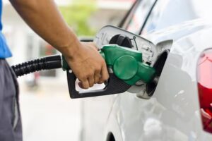 The method of filling fuel at petrol pump may soon change. 