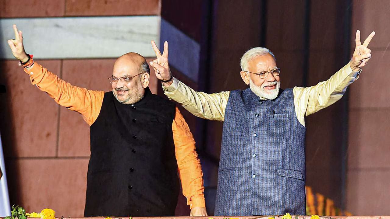 বঙ্গে গেরুয়া ঝড়! তৃণমূলকে তোপ শাহের, মানুষের জয় বললেন মোদী