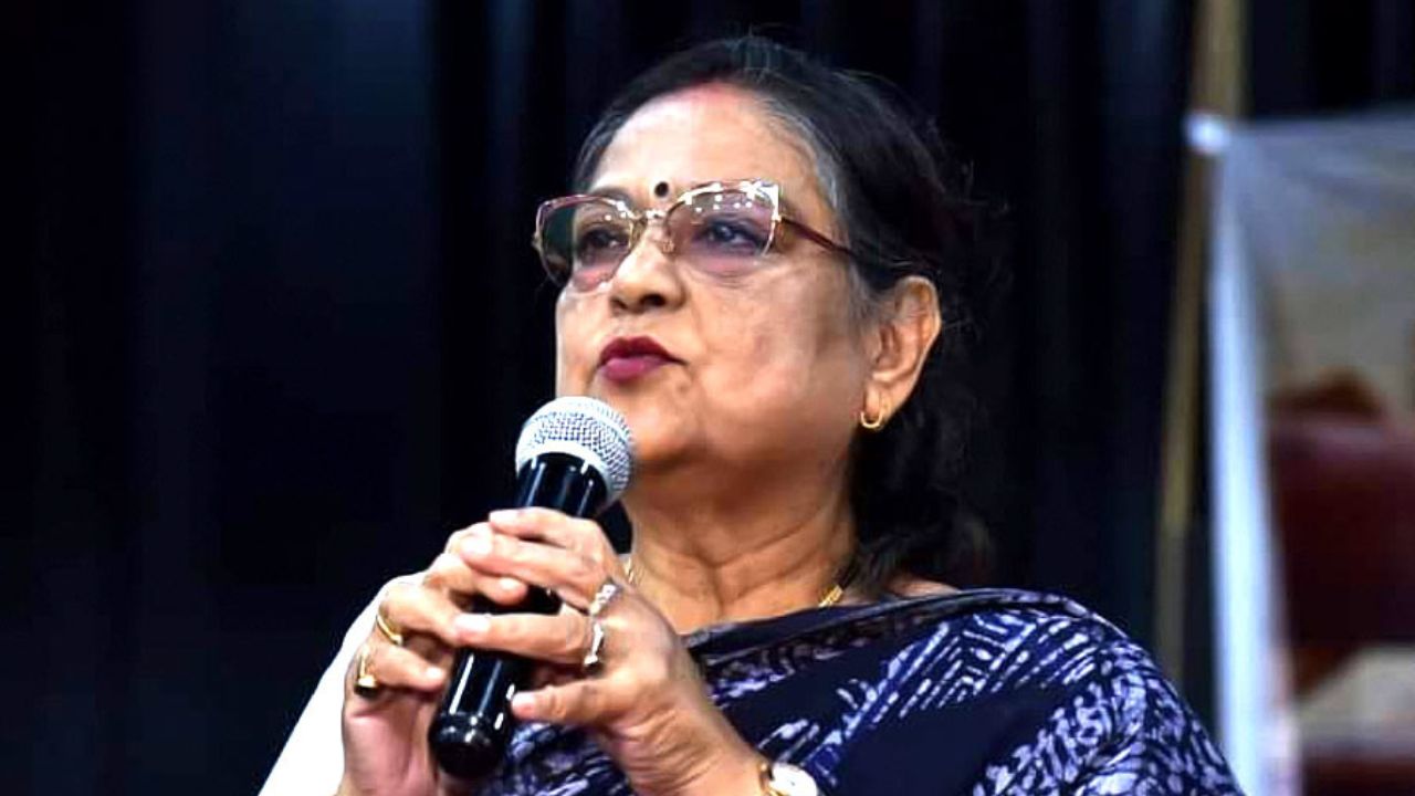 তৃণমূলের সঙ্গে দূরত্ব বাড়ছিলই, শেষমেশ সব পদ থেকে ইস্তফা কাকলির
