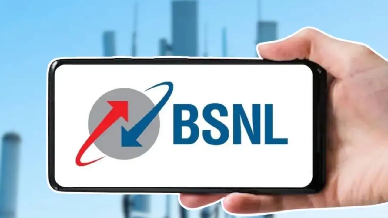 মাত্র ৫১ টাকায় আনলিমিটেড কলিং ও দিনে ২GB ডেটা, ধামাকা ‘ফ্রিডম অফার’ আনল BSNL