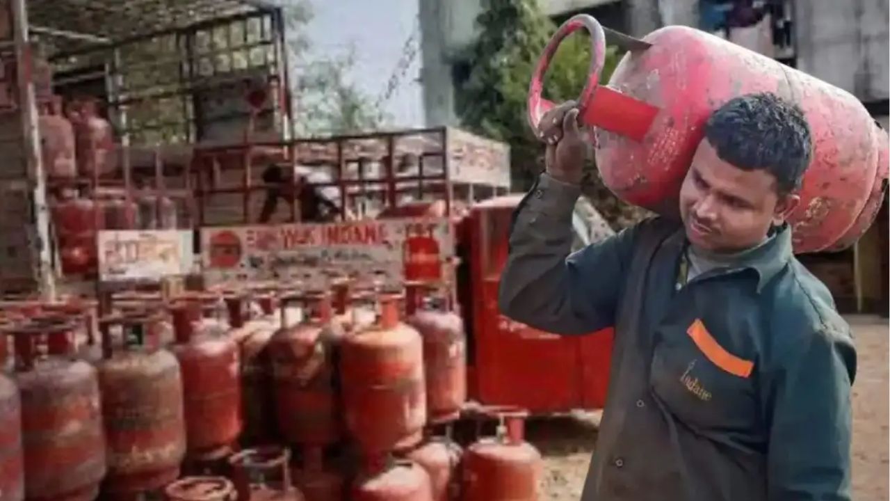 আরও বাড়বে রান্নার গ্যাসের দাম? কলকাতায় মিলছে কত টাকায়? জানুন সর্বশেষ রেট