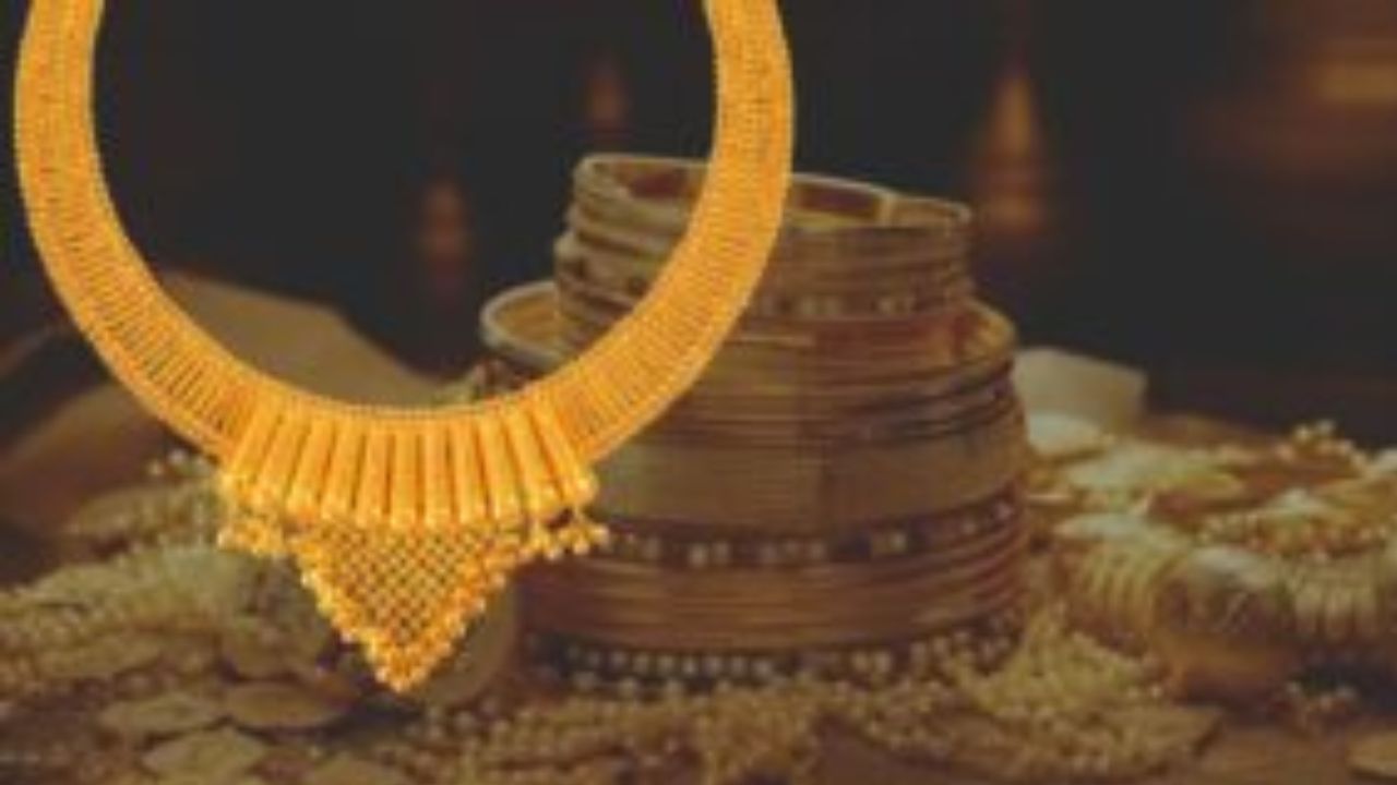 Gold Price fall in the market on sunday