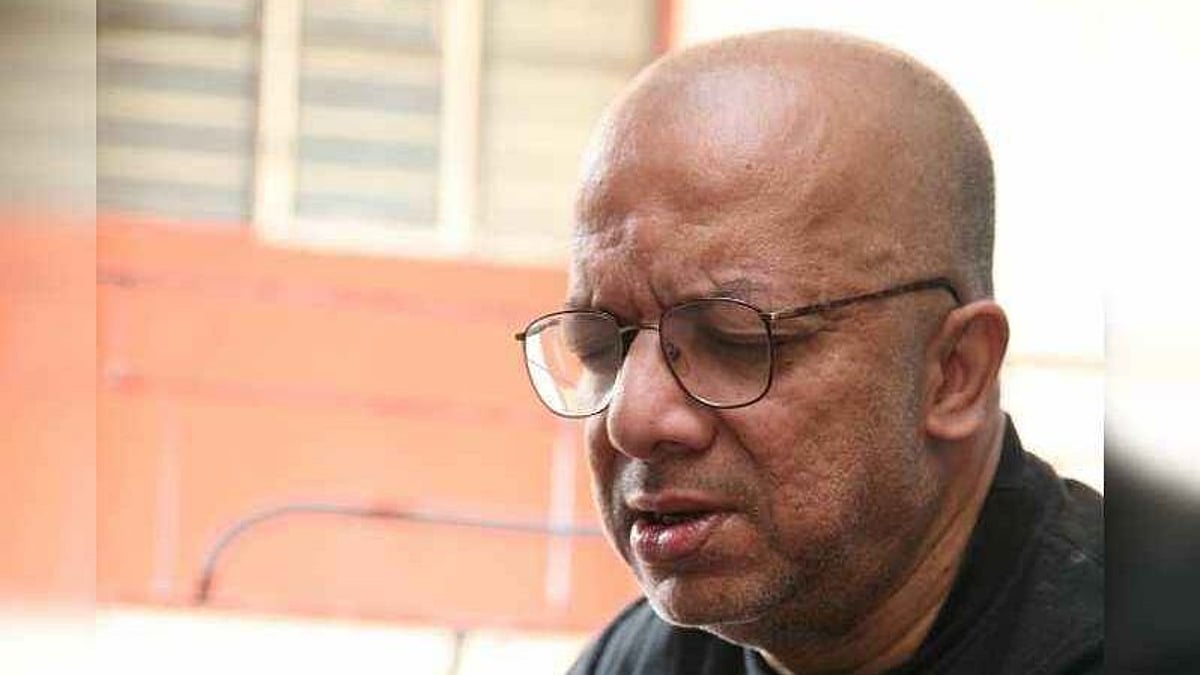 FIR filed against kabir suman 