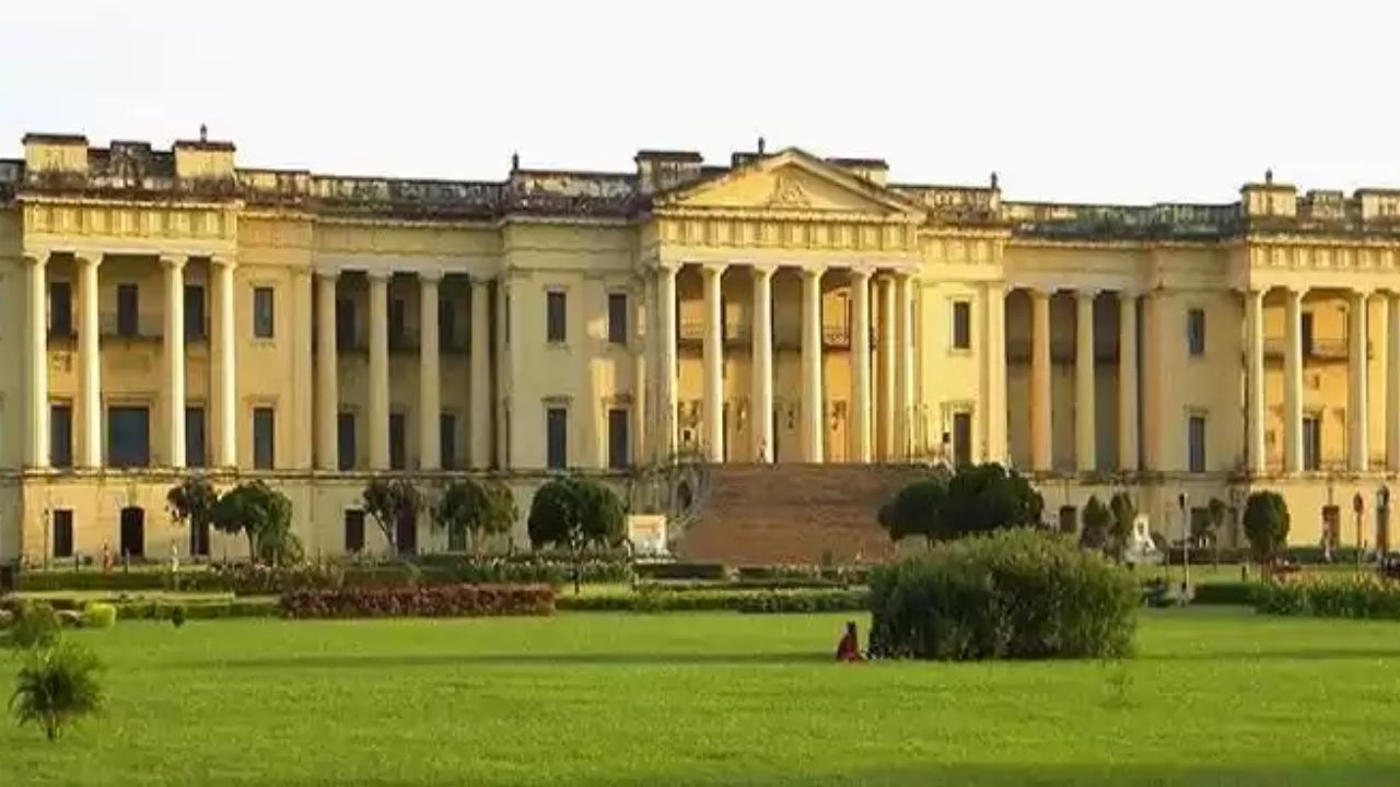 Travel drawn by the allure of history and the nawabi heritage pay a visit to Murshidabad