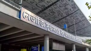 kolkata airport lift accident  3 seriously injured