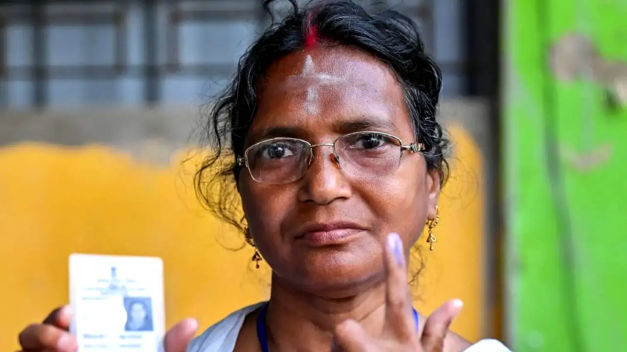 বিরাট ব্যবধানে হারিয়েছেন তৃণমূলকে, এবার মন্ত্রী হচ্ছেন অভয়ার মা রত্না দেবনাথ?
