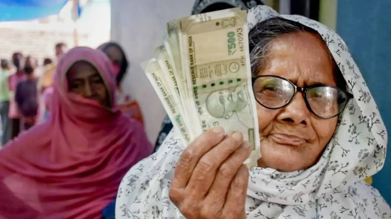 Central Government scheme Atal Pension Yojana application process benefits explained
