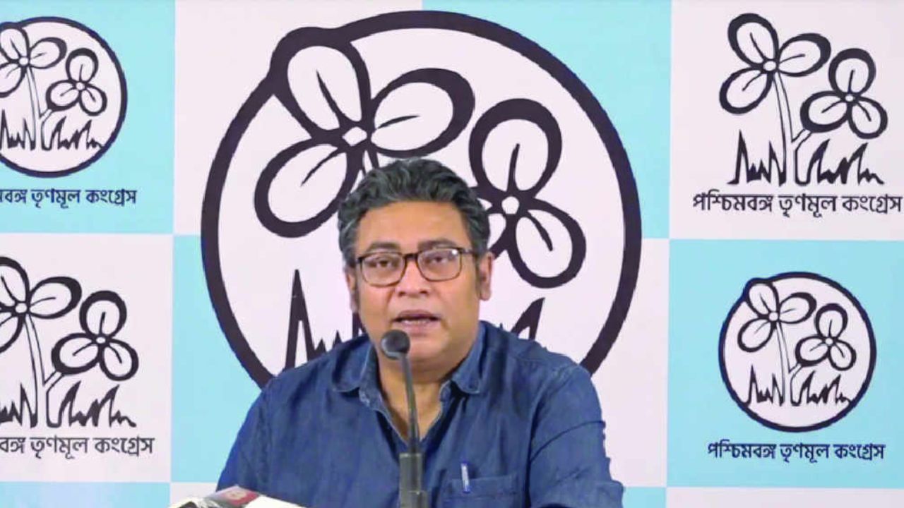 ইউনেস্কোর নাম ভাঙিয়ে দুর্গাপুজোর ভিআইপি টিকিট বিক্রি? অভিযোগ দায়ের ইন্দ্রনীল সেন ও তার স্ত্রীর বিরুদ্ধে