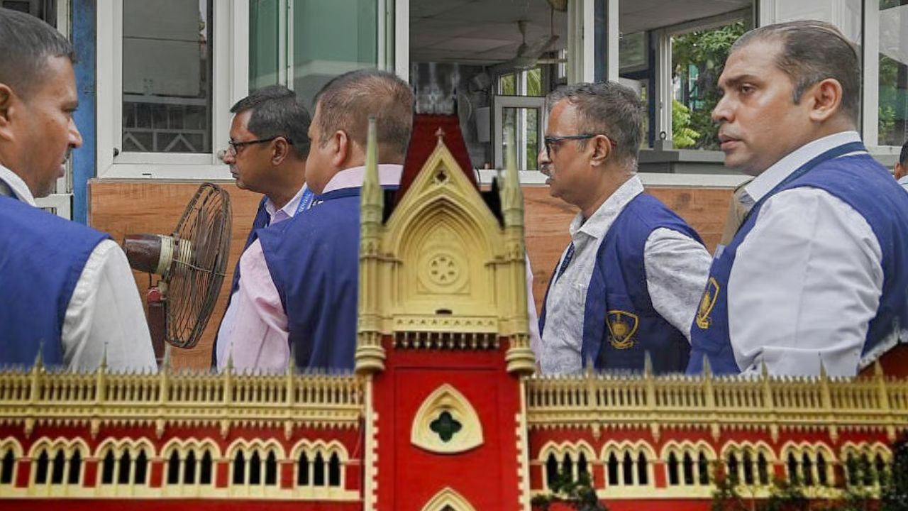 তল্লাশির সময় ছিল না কোনও সাক্ষী? সিআইডির বিরুদ্ধে গুরুতর অভিযোগে হাই কোর্টে মামলা করল তৃণমূল