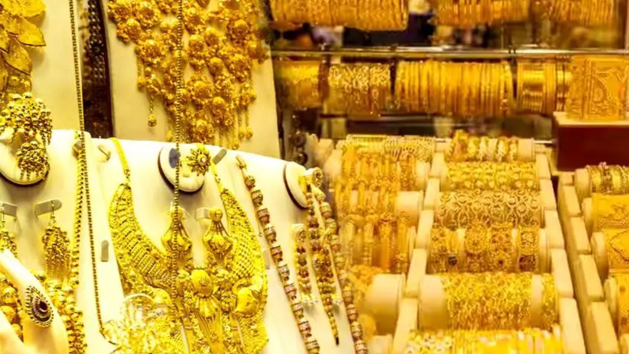 Gold Price rise at the end of the month check today's rates