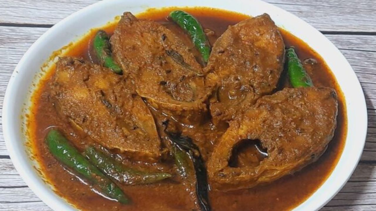 Recipe whip up the Tagore family's Ghee-Onion Hilsa with just a few ingredients